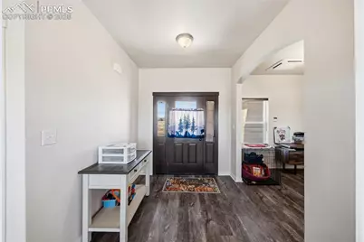 667 E Vermillion Drive, Pueblo, CO 81007 - Photo 6