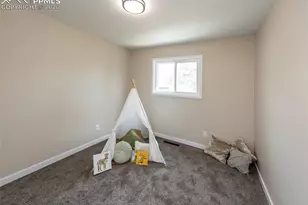 1021 Pioneer Ln, Colorado Springs, CO 80904 - Photo 28