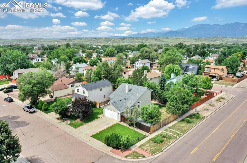 501 Upton Dr, Colorado Springs, CO 80911-3386