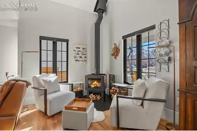 805 N Corona Street, Colorado Springs, CO 80903 - Photo 8