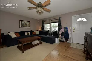 4885 Hunters Run, Colorado Springs, CO 80911 - Photo 4