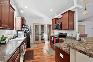 2326 Cliffmoor Ln, Pueblo, CO 81008 - Photo 10