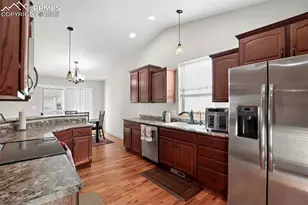 2326 Cliffmoor Ln, Pueblo, CO 81008 - Photo 8