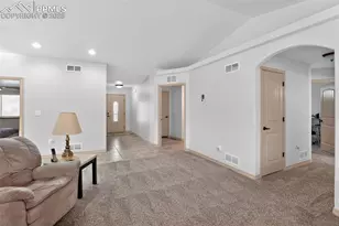 2326 Cliffmoor Ln, Pueblo, CO 81008 - Photo 6