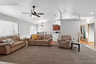 2326 Cliffmoor Ln, Pueblo, CO 81008 - Photo 4