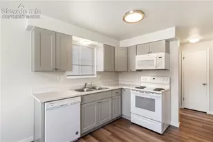 1334 Tappan Cir, Colorado Springs, CO 80909 - Photo 14
