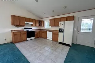 523 Spruce Lake Dr, Divide, CO 80814 - Photo 2