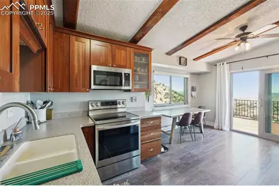 975 Crystal Park Road, Manitou Springs, CO 80829 - Photo 10