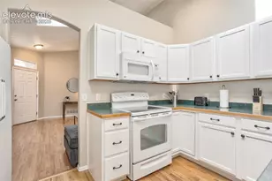 1016 Samuel Point, Colorado Springs, CO 80906 - Photo 6