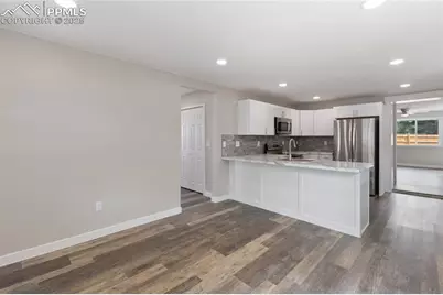 815 East Hills Road, Colorado Springs, CO 80909 - Photo 6