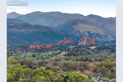 2155 Wheeler Avenue, Colorado Springs, CO 80904 - Photo 2