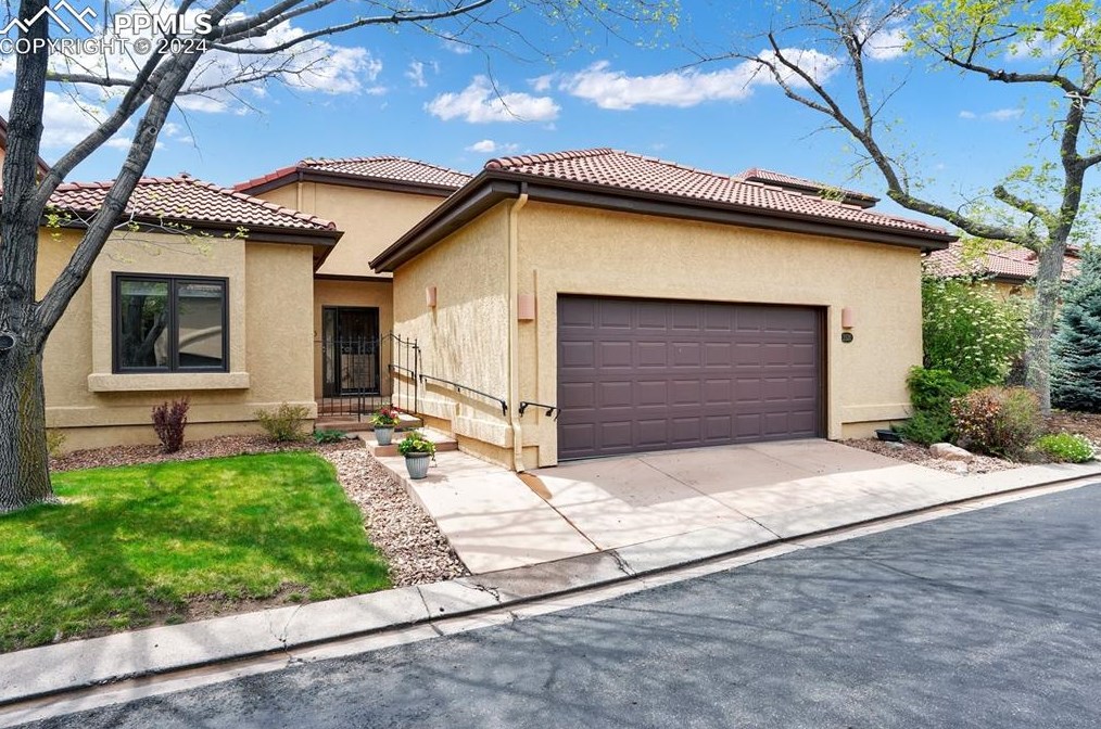 2530 Paseo Verde, Colorado Springs CO 80904-1690 exterior