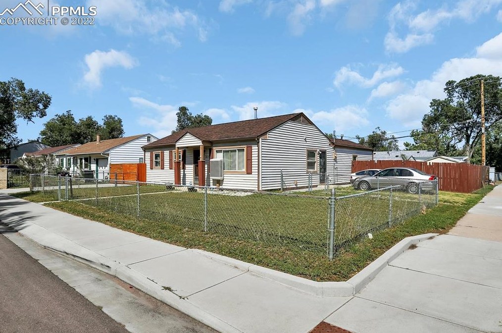 1917 Ouray Ave, Colorado Springs, CO 80905-2613