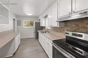 2318 E Caramillo St, Colorado Springs, CO 80909 - Photo 10