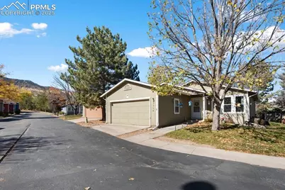 2706 Veteran Heights, Colorado Springs, CO 80904 - Photo 4