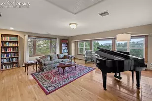 6825 Oak Valley Ln, Colorado Springs, CO 80919 - Photo 4