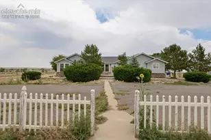 544 N Raymont Dr, Pueblo, CO 81007 - Photo 2