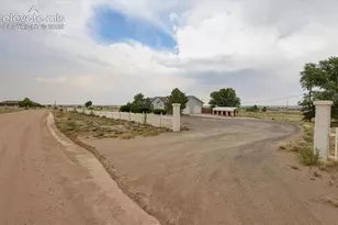 544 N Raymont Dr, Pueblo, CO 81007 - Photo 40