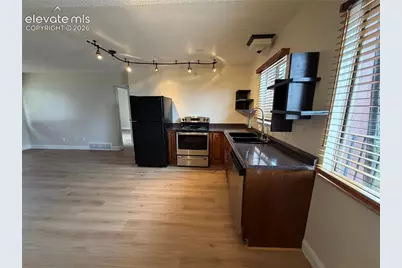 2959 Mesa Road #C, Colorado Springs, CO 80904 - Photo 8