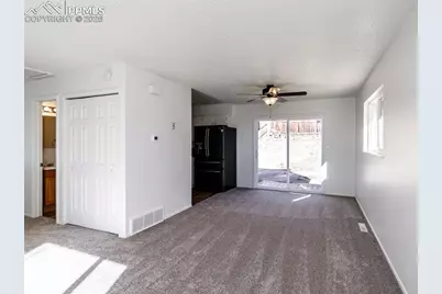 1174 Magnolia Street, Colorado Springs, CO 80907 - Photo 8