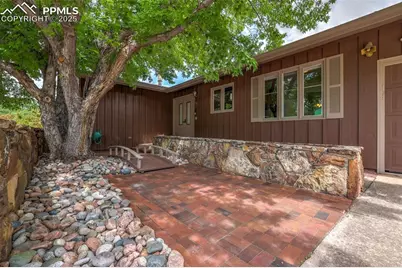 223 Crystal Hills Boulevard, Manitou Springs, CO 80829 - Photo 2