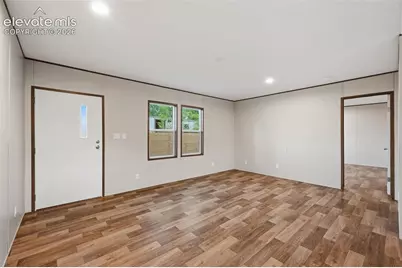 281 E Stewart Drive, Pueblo, CO 81007 - Photo 6