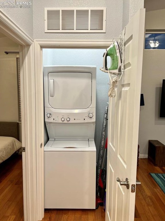 1501 Cucharras St, Colorado Springs CO 80904-4034 exterior