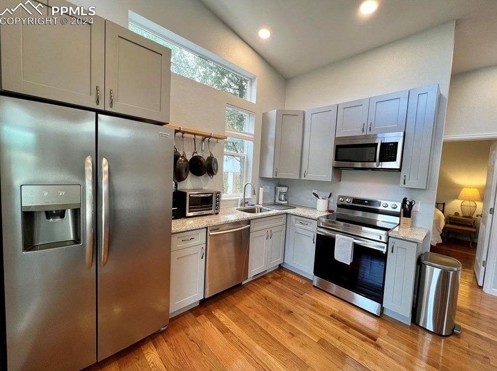 1501 Cucharras St, Colorado Springs CO 80904-4034 exterior