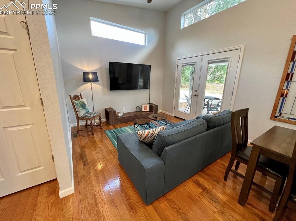 1501 Cucharras St, Colorado Springs CO 80904-4034 exterior