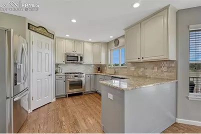 20220 E Elk Creek Drive, Colorado Springs, CO 80908 - Photo 14