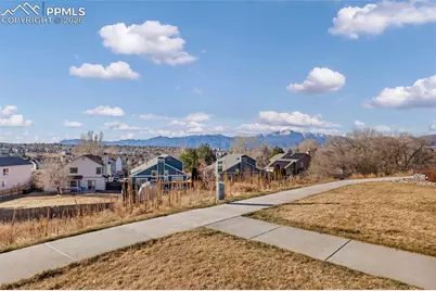 4126 Parkwood Trail, Colorado Springs, CO 80918 - Photo 8