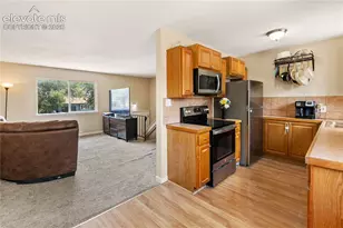 3642 Darkwood Pl, Colorado Springs, CO 80910 - Photo 4