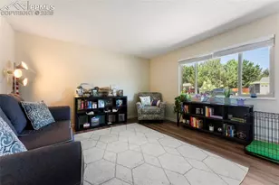 5702 Tuckerman Ln, Colorado Springs, CO 80918 - Photo 4