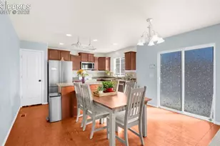 2456 Sierra Springs Dr, Colorado Springs, CO 80916 - Photo 12