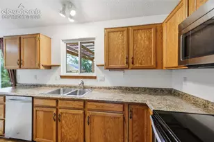 637 Trailcrest Ct, Colorado Springs, CO 80906 - Photo 14