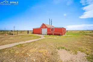 650 E Woodleaf Dr, Pueblo, CO 81007 - Photo 34