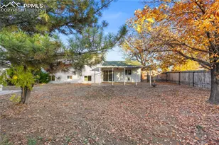 2133 Oakwood Ln, Pueblo, CO 81005 - Photo 6