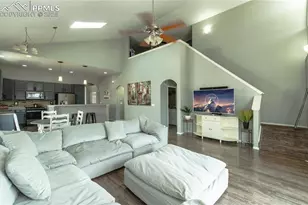 10604 Deer Meadow Cir, Colorado Springs, CO 80925 - Photo 12