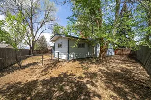 204 Byron Dr, Colorado Springs, CO 80910 - Photo 6