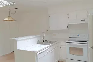 1048 Lutheran Way, Colorado Springs, CO 80915 - Photo 4