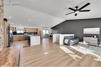797 E Parkrose Drive, Pueblo, CO 81007 - Photo 8