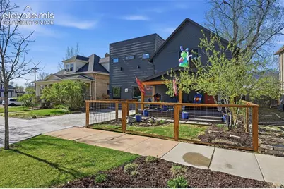 1607 W Pikes Peak Avenue, Colorado Springs, CO 80904 - Photo 2