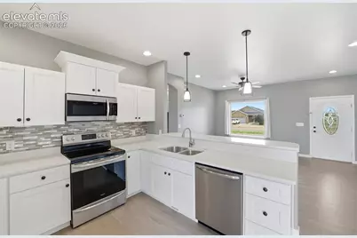 1232 N Challenger Place, Pueblo, CO 81007 - Photo 2