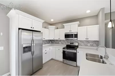 1232 N Challenger Place, Pueblo, CO 81007 - Photo 10