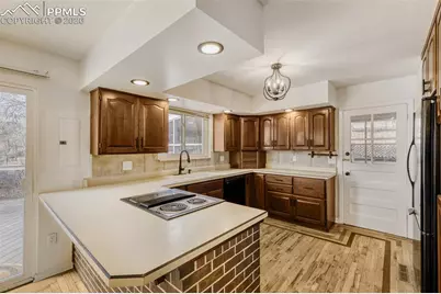 520 Crestridge Avenue, Colorado Springs, CO 80906 - Photo 8