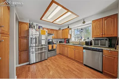 1027 De La Vista Lane, Colorado Springs, CO 80911 - Photo 6