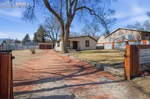 1126 McArthur Ave, Colorado Springs, CO 80909 - Photo 6