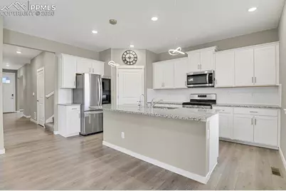 10210 Elgon Drive, Colorado Springs, CO 80924 - Photo 4