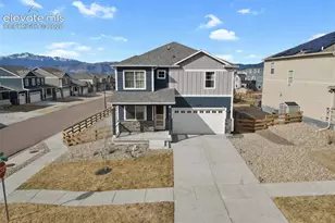 10210 Elgon Dr, Colorado Springs, CO 80924 - Photo 2