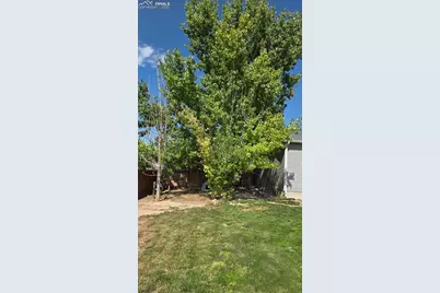 110 W Blakeland Drive, Pueblo, CO 81007 - Photo 8
